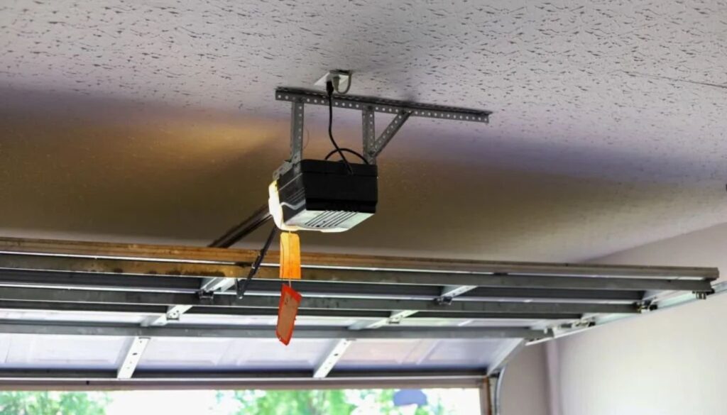 Professional Garage Door Opener Repair - Century Garage Door Repair Service New Braunfels